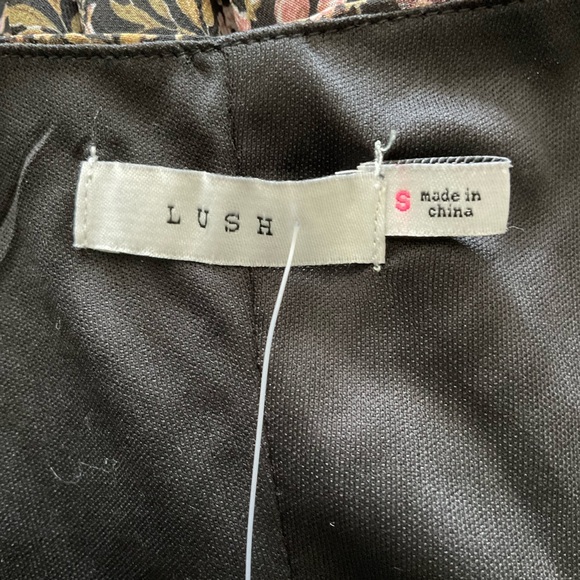 Lush floral mini dress - Picture 5 of 6